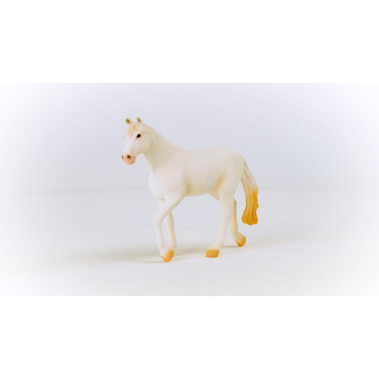 Schleich Farm World Camarillo Mare 13959