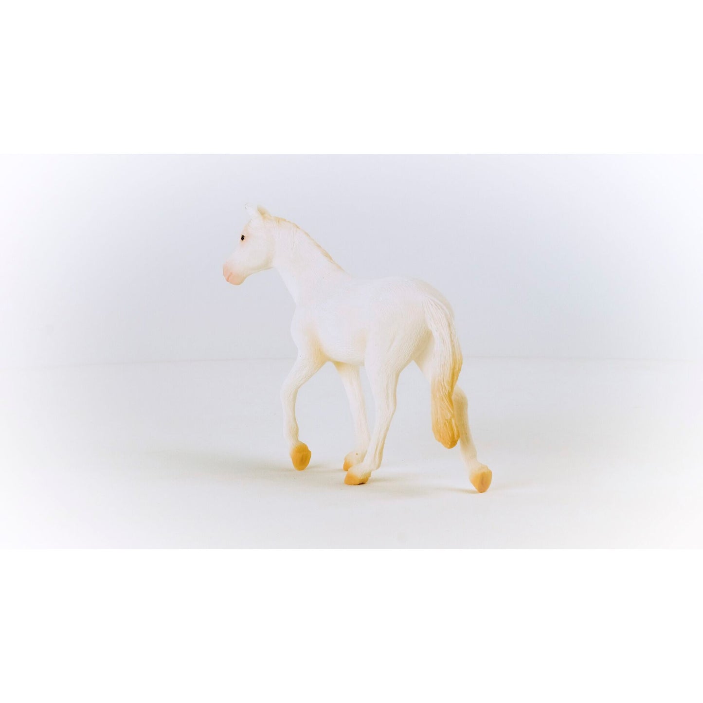 Schleich Farm World Camarillo Mare 13959