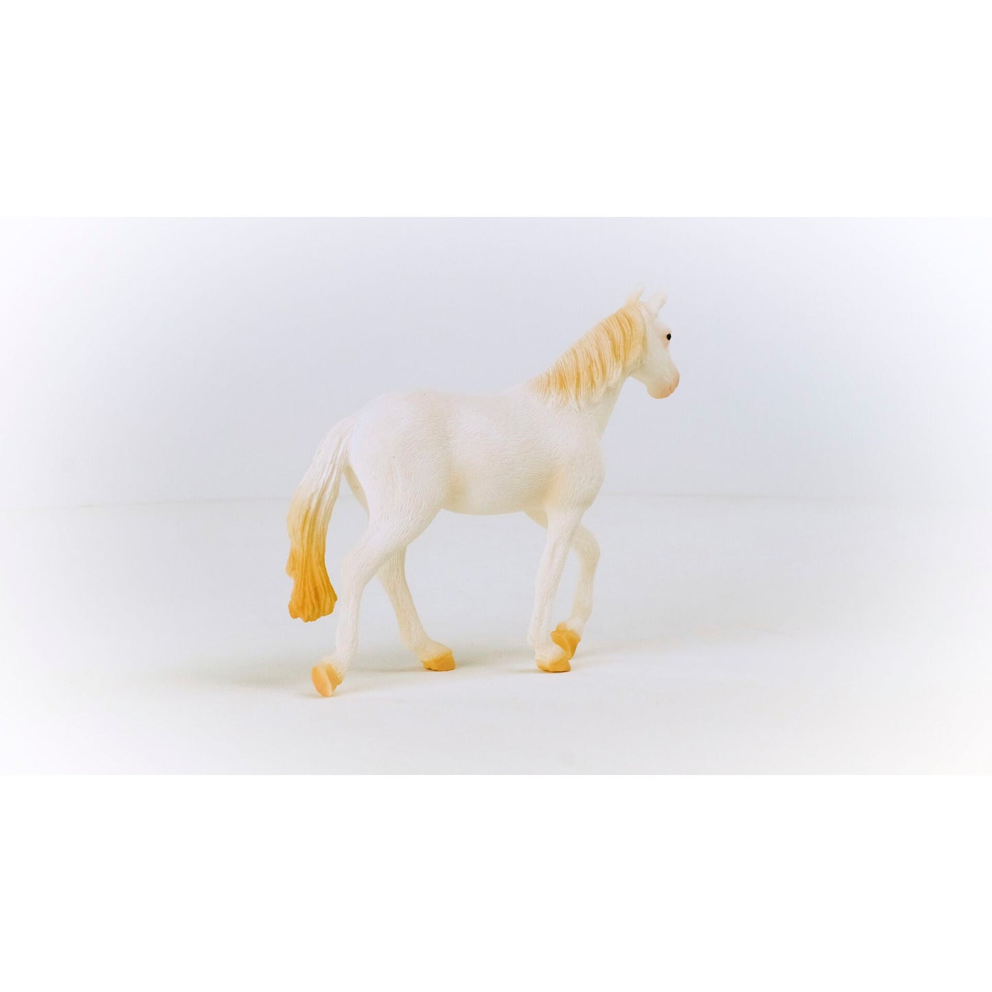 Schleich Farm World Camarillo Mare 13959
