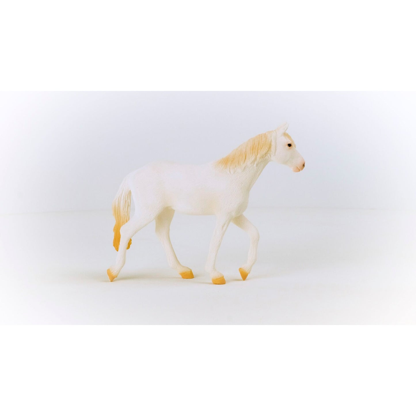 Schleich Farm World Camarillo Mare 13959