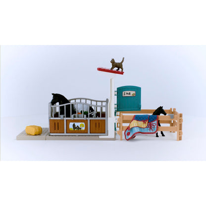 Schleich Horse Club     42611 Horse Box with Mare and Foal
