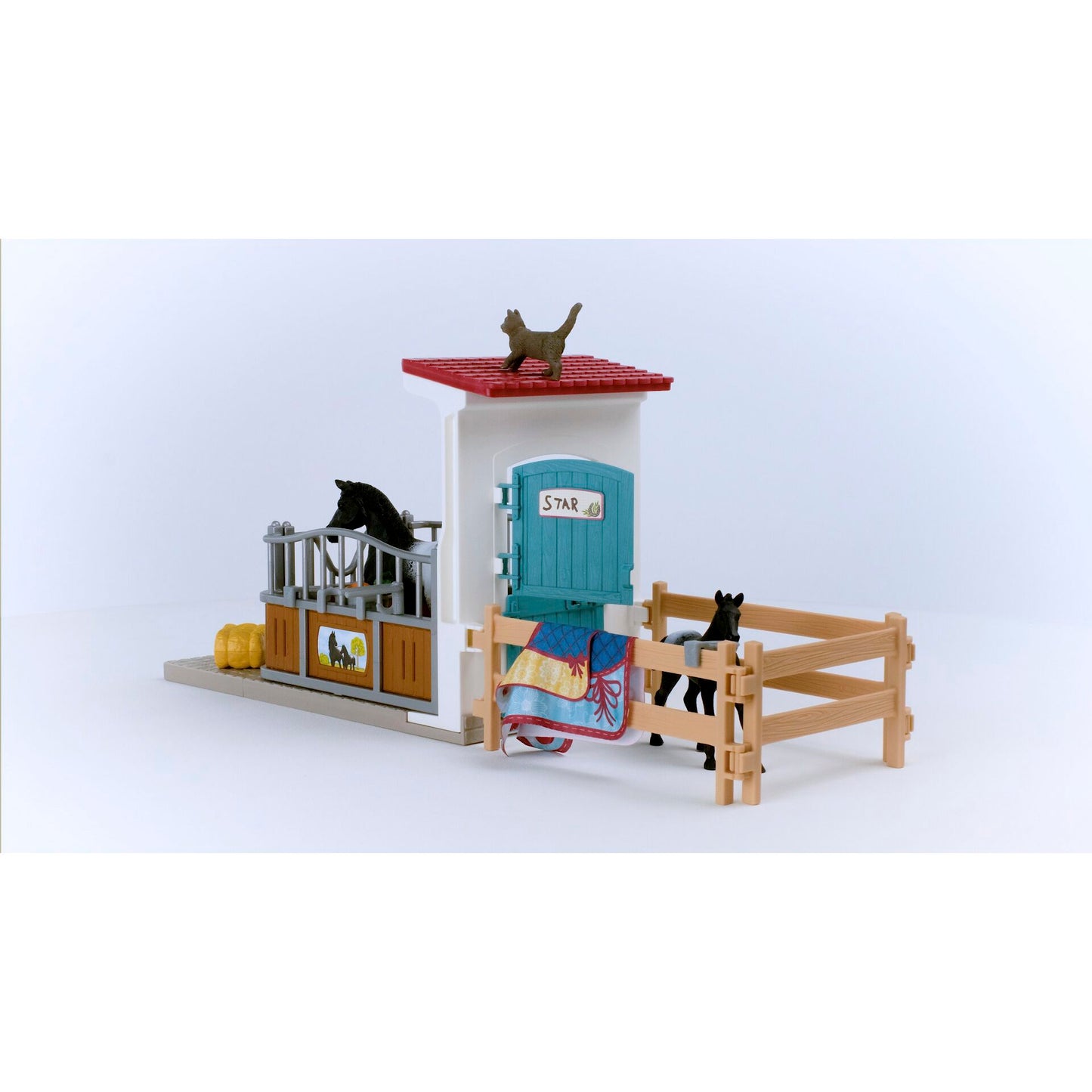Schleich Horse Club     42611 Horse Box with Mare and Foal