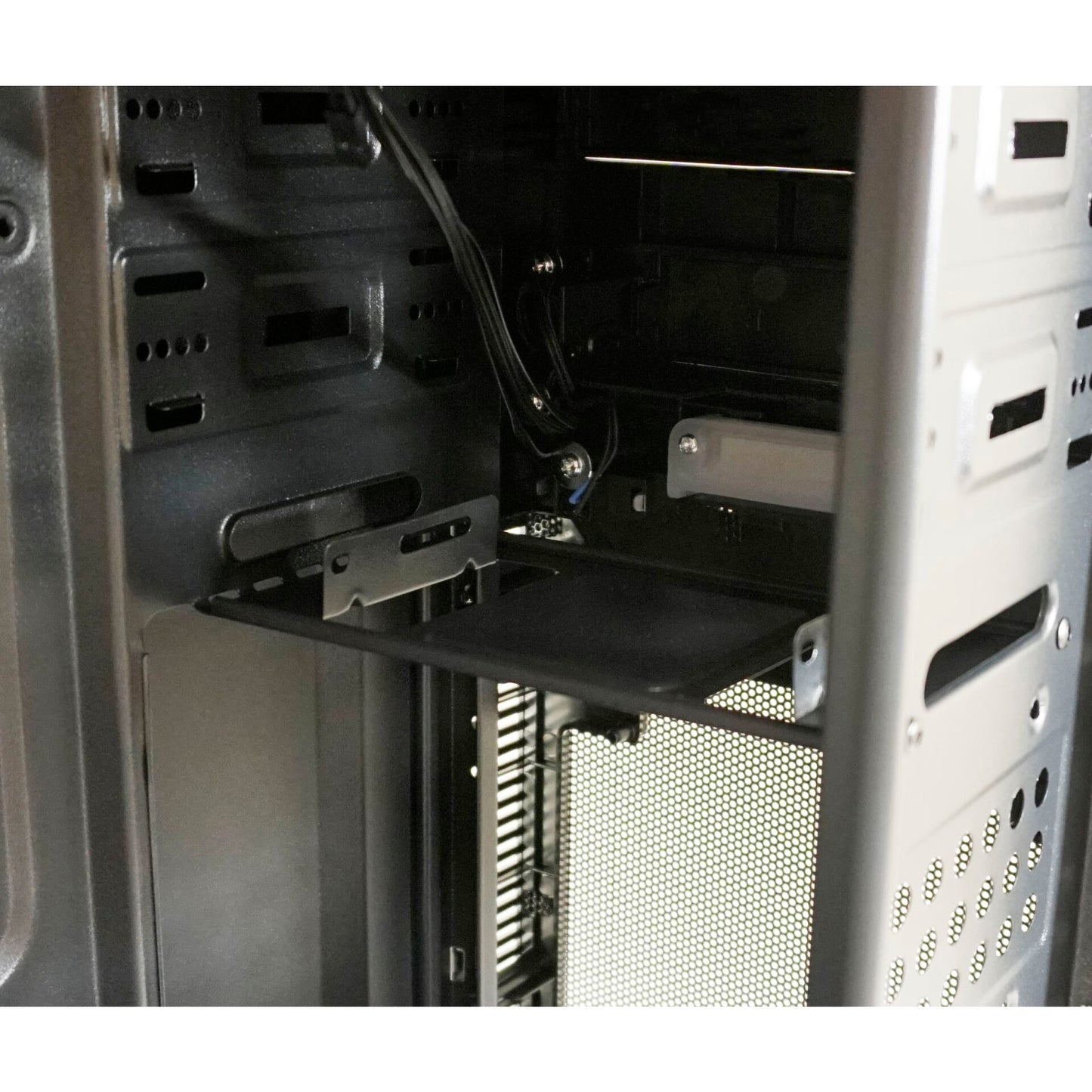 LC-Power LC-7041B-ON