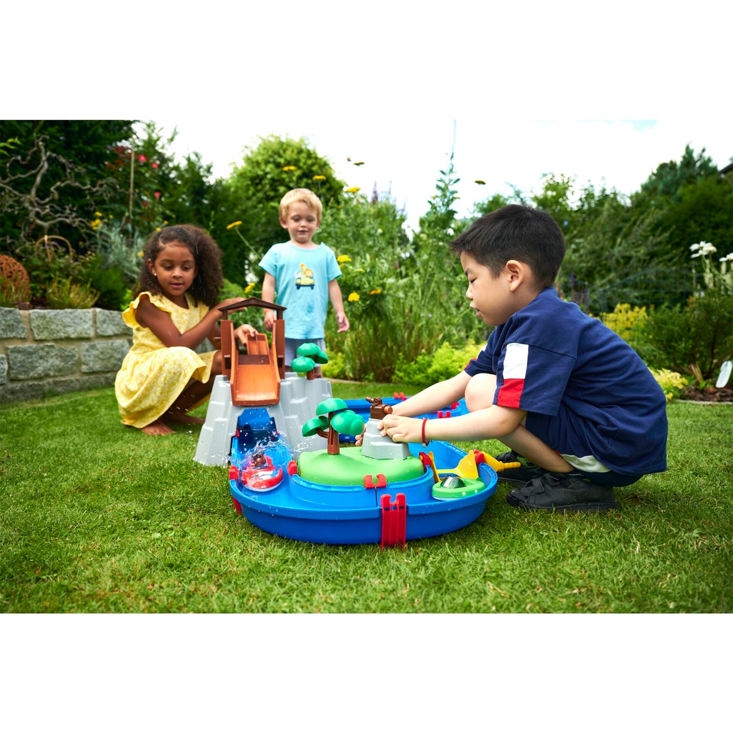 BIG AquaPlay AdventureLand Water Ride