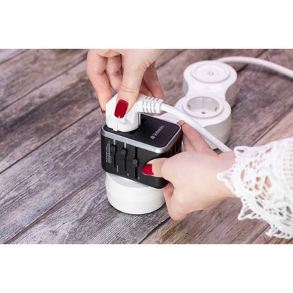 Verbatim Uni.Travel Adapt.UTA-04 USB-C 61W 2xUSB-C 3xUSB-A  49546