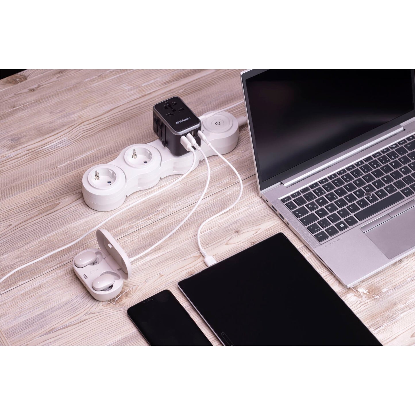 Verbatim Uni.Travel Adapt.UTA-04 USB-C 61W 2xUSB-C 3xUSB-A  49546