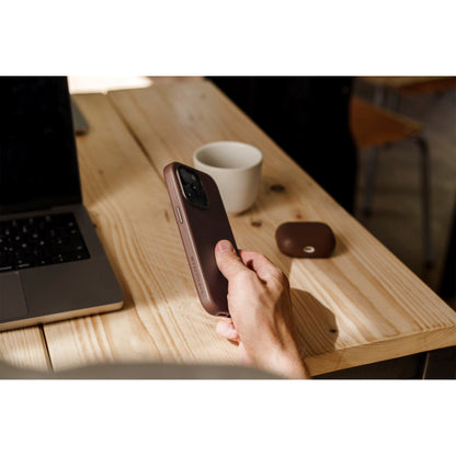 Woodcessories Bio Leather Case MagSafe iPhone 15 Pro Max Brown
