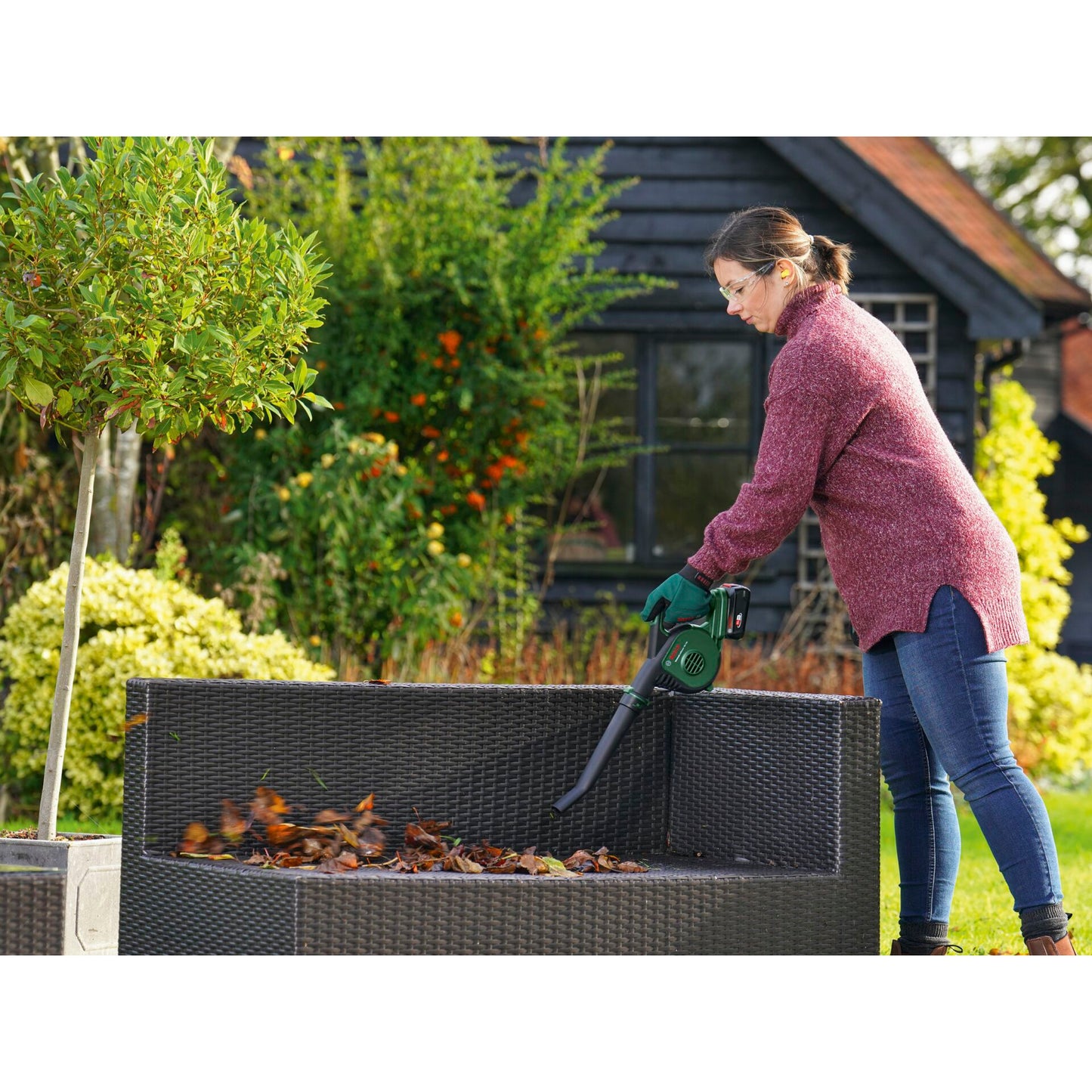 Bosch UniversalLeafBlower 18v-130 Cordless Blower