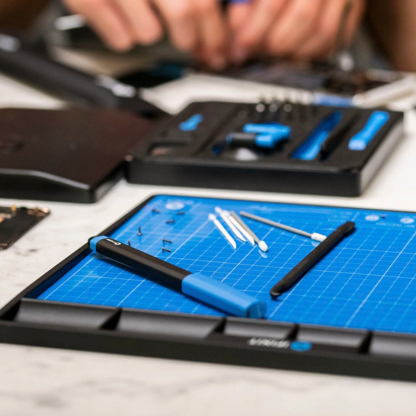 iFixit FIXMAT stackable Magnetic Mat