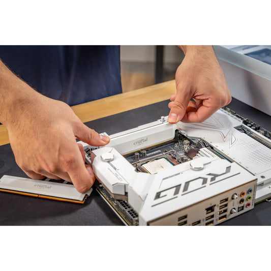 Crucial Pro DDR5-6000 Kit   32GB 2x16GB UDIMM white  Overclocking