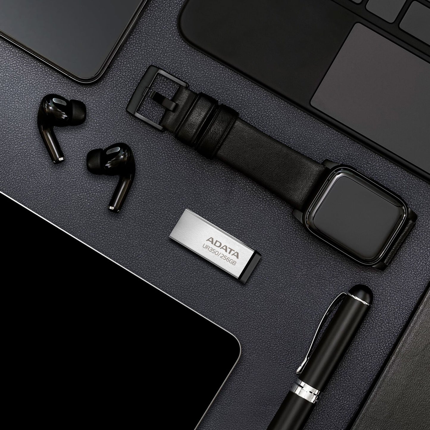 ADATA USB 3.2 UR350 black 256GB          UR350-256G-RSR/BK