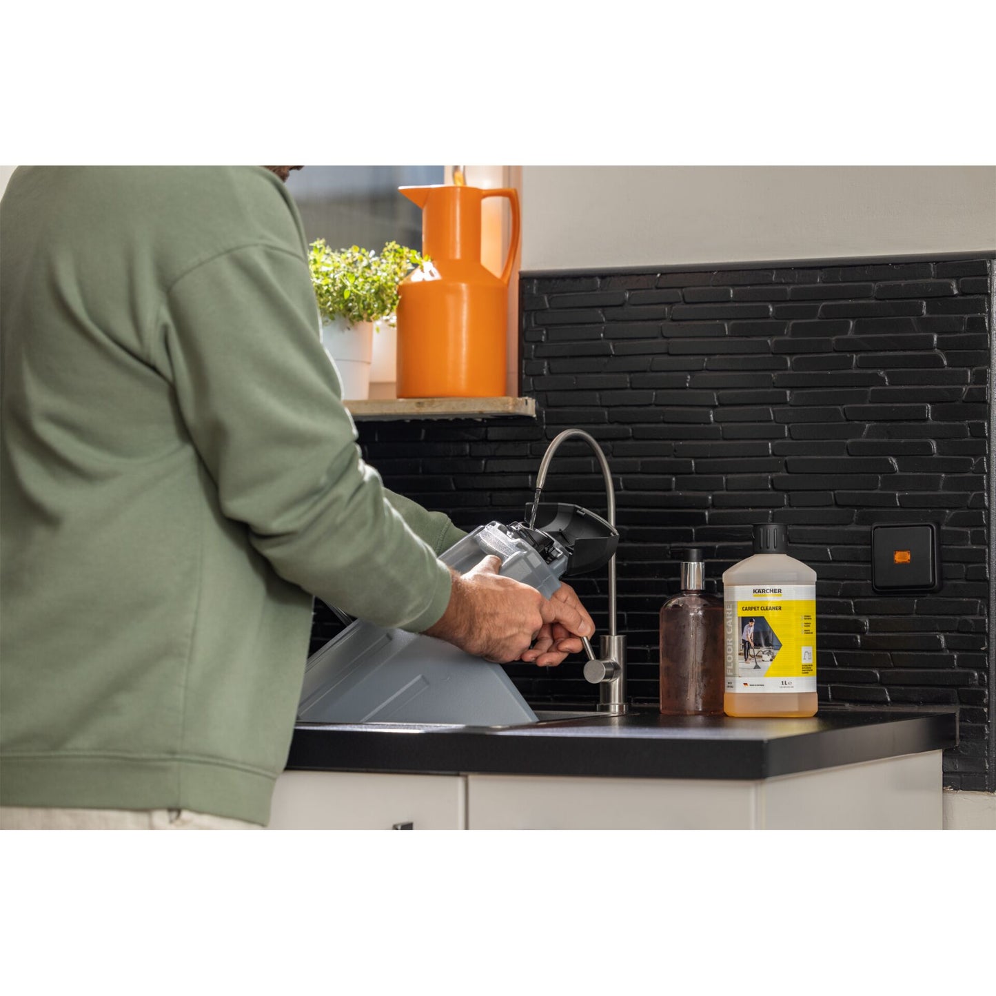 Kärcher SE 4 Plus Spray Extraction Cleaner