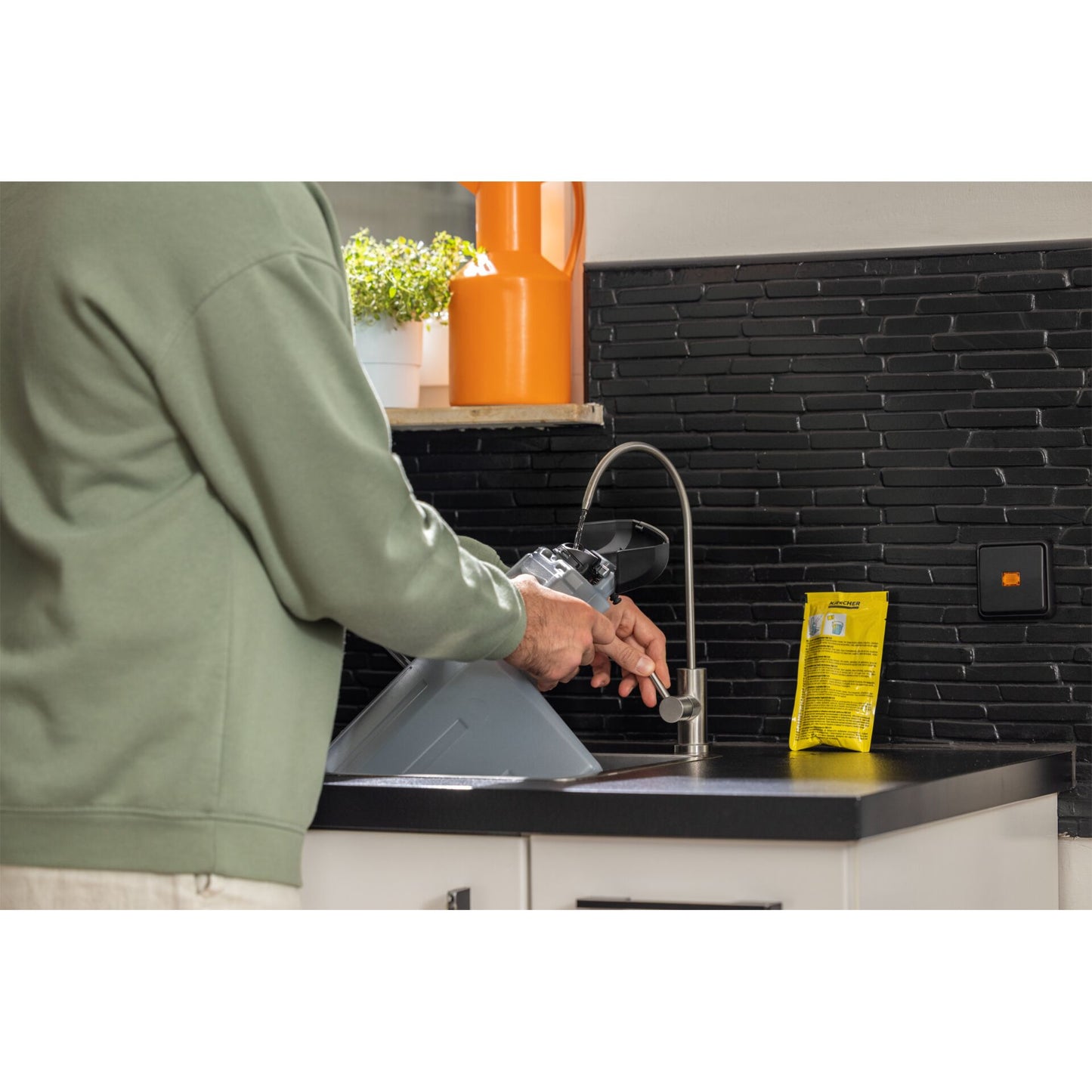 Kärcher SE 4 Spray Extraction Cleaner