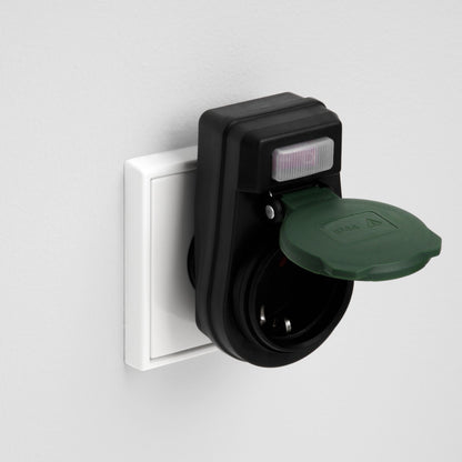 REV Adapter w. switch IP44 black-green
